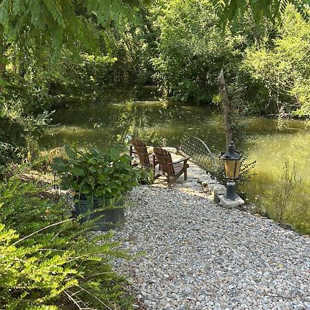 En Bord De Riviere Bed & Breakfast Casseneuil Exterior photo
