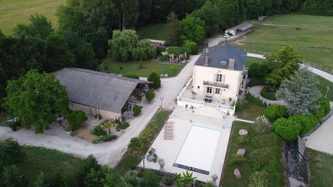 En Bord De Riviere Bed & Breakfast Casseneuil Exterior photo