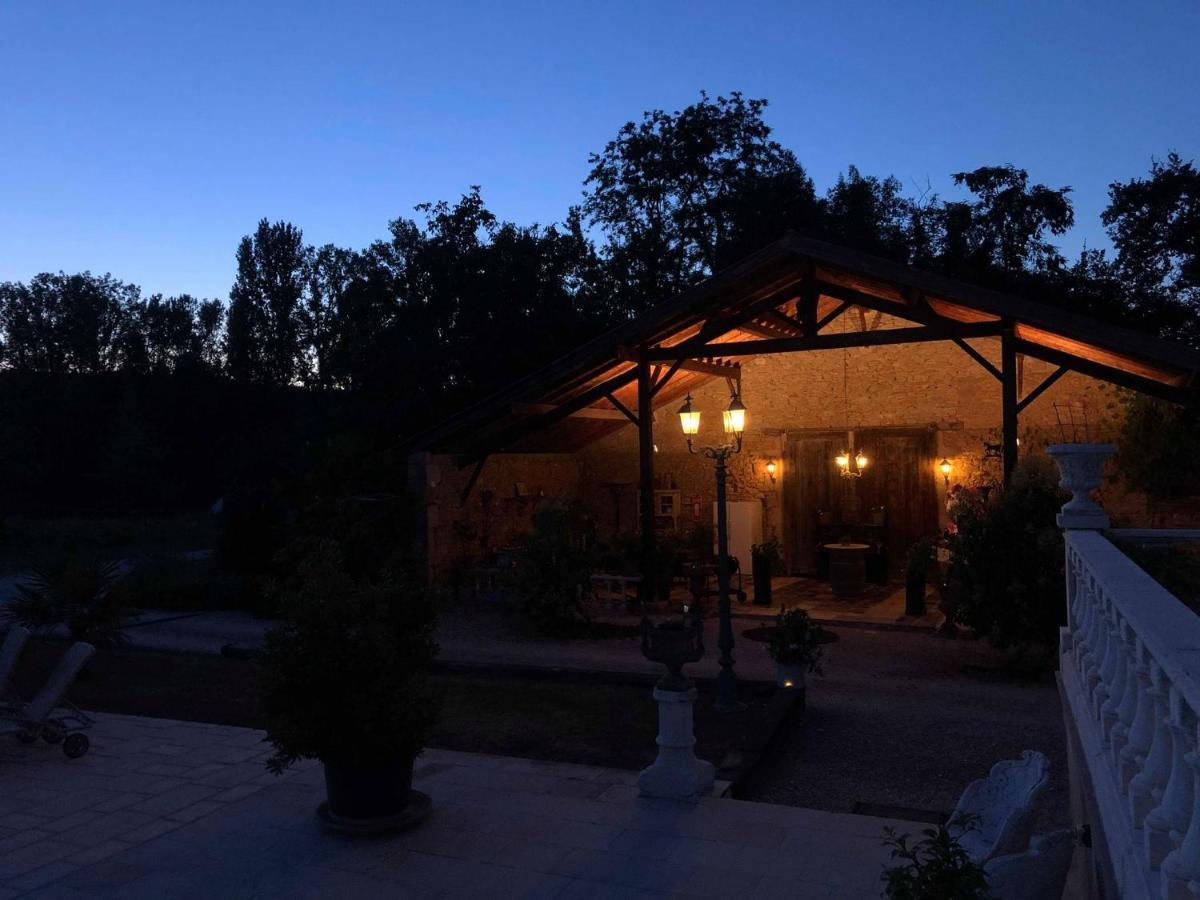 En Bord De Riviere Bed & Breakfast Casseneuil Exterior photo